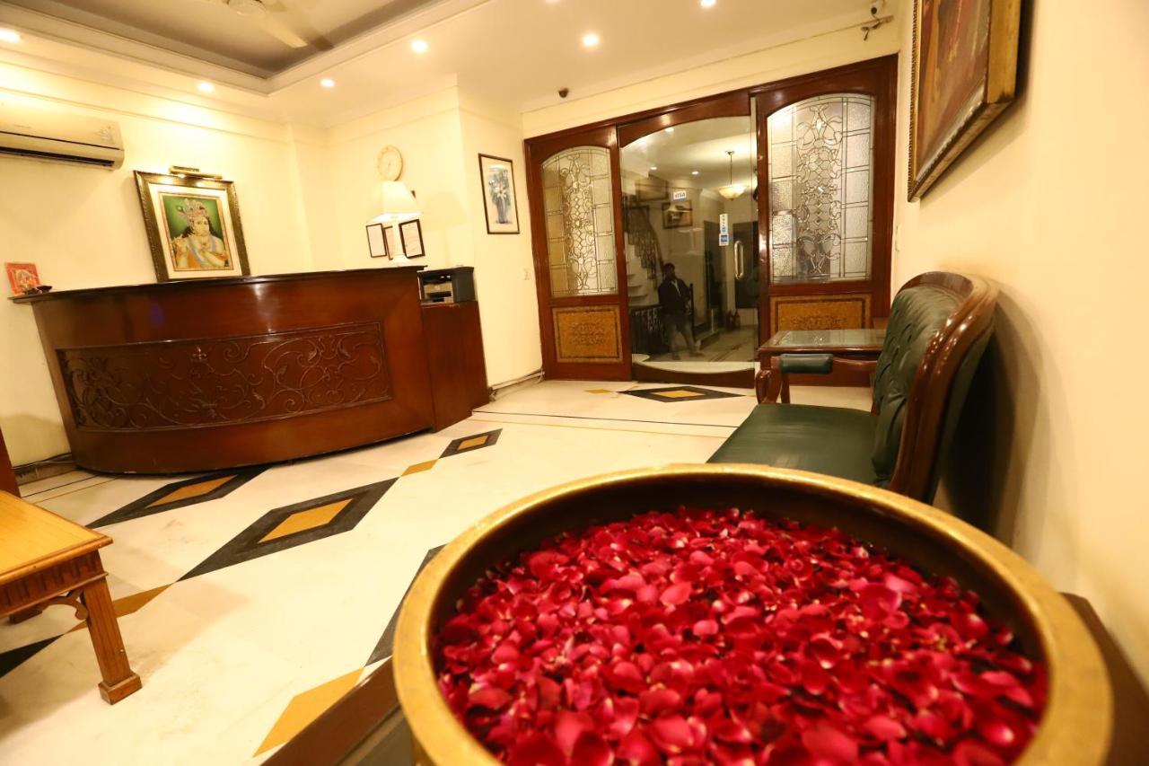 Hotel Ambica Palace Aiims New Delhi - Couple Friendly Local Id Accepted Bagian luar foto