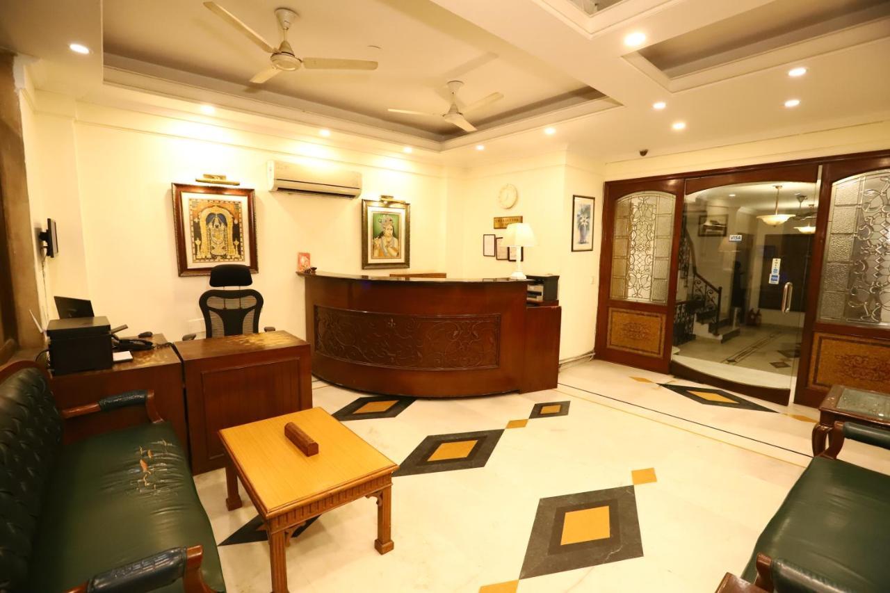 Hotel Ambica Palace Aiims New Delhi - Couple Friendly Local Id Accepted Bagian luar foto