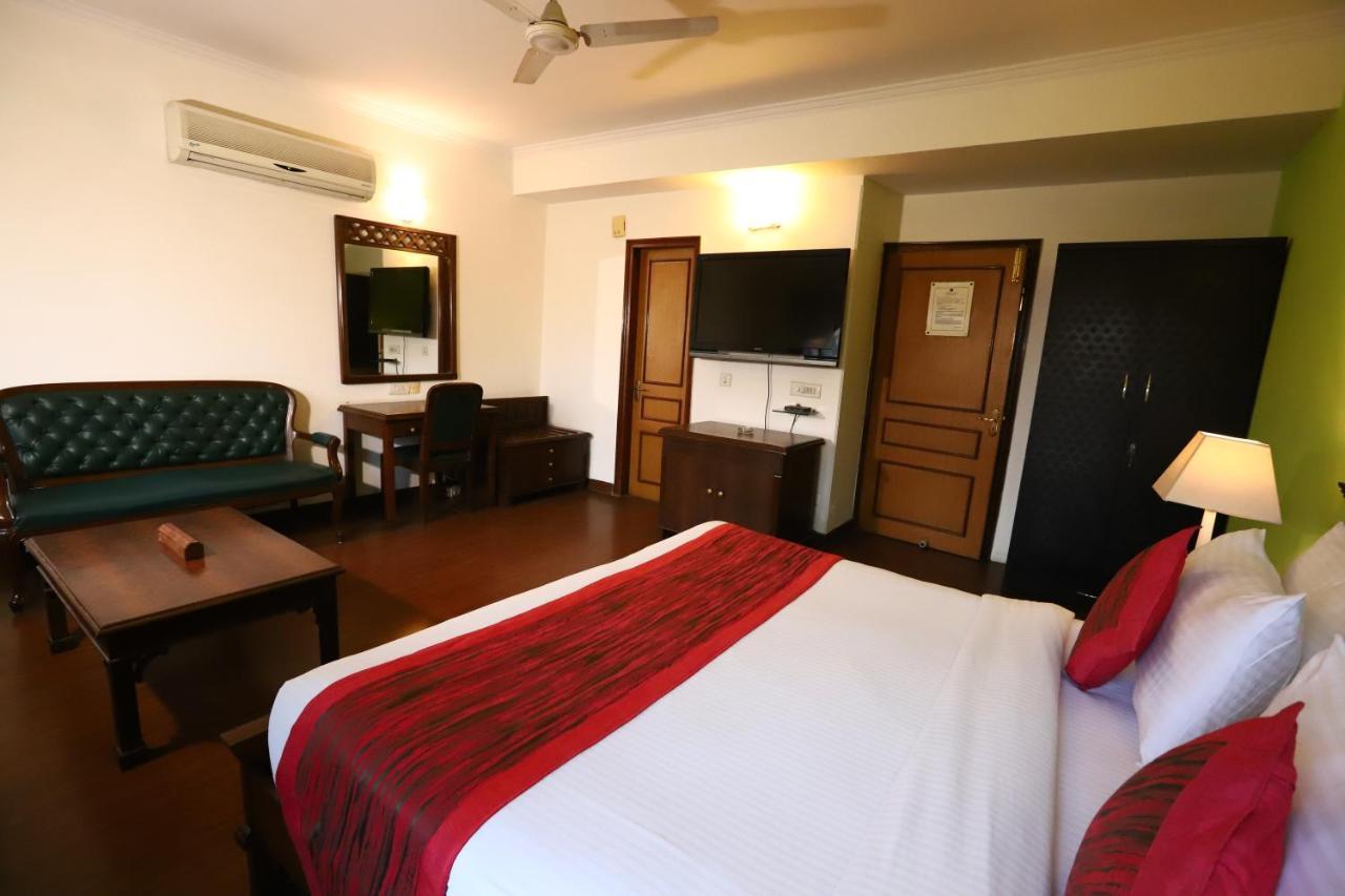 Hotel Ambica Palace Aiims New Delhi - Couple Friendly Local Id Accepted Bagian luar foto