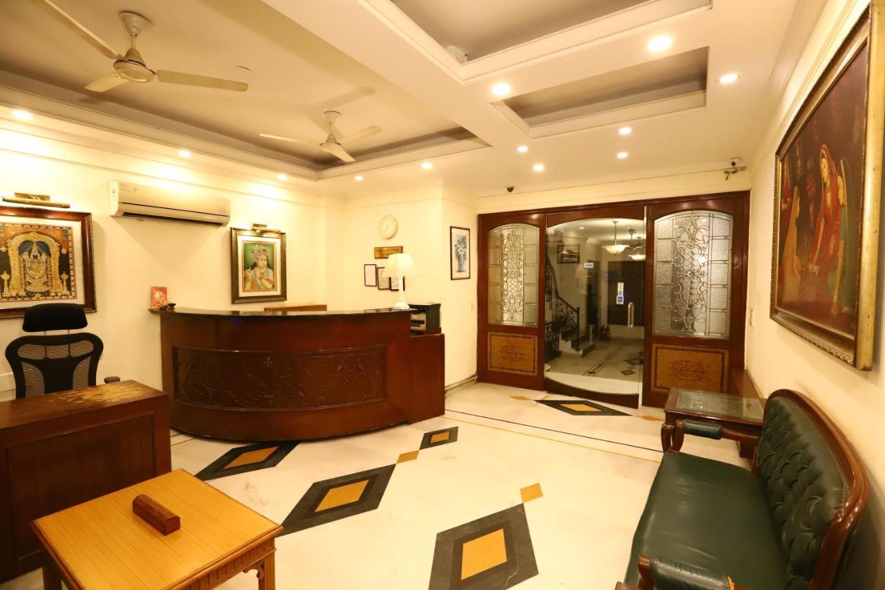 Hotel Ambica Palace Aiims New Delhi - Couple Friendly Local Id Accepted Bagian luar foto